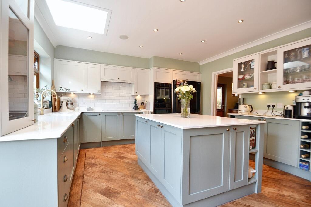 Additional image 4 of Broadstone