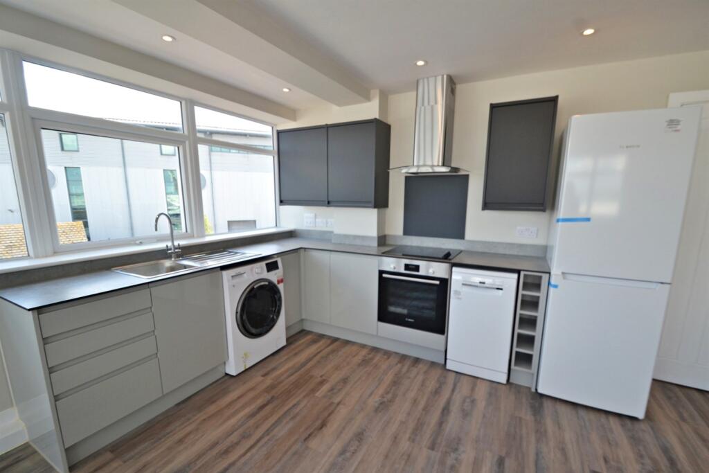 Additional image 4 of Poole