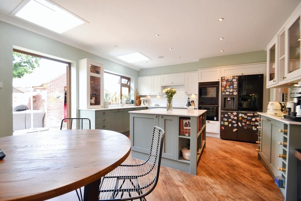 Additional image 3 of Broadstone