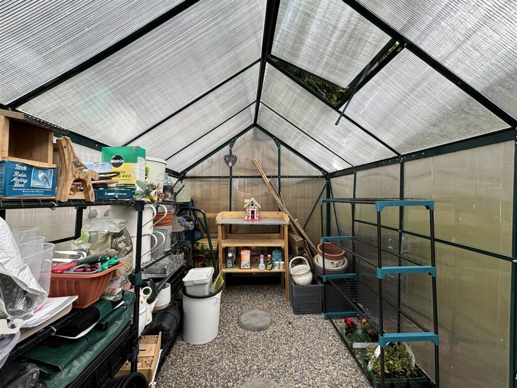 Additional image 17 of Raeburn Drive, Bradford 6