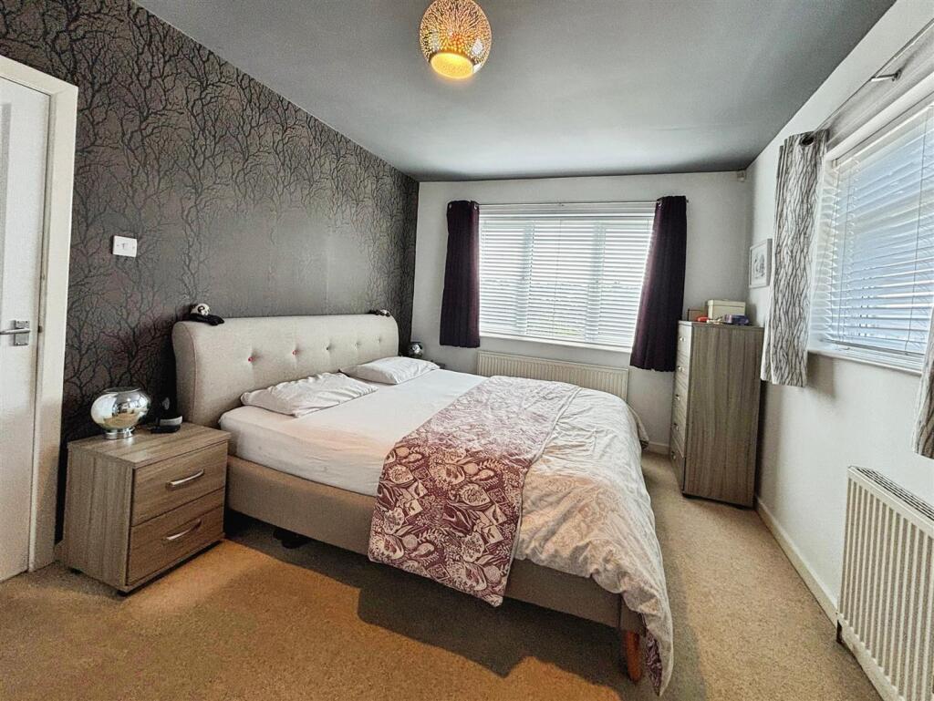 Additional image 12 of Southmere Oval, Bradford, BD7 4HS