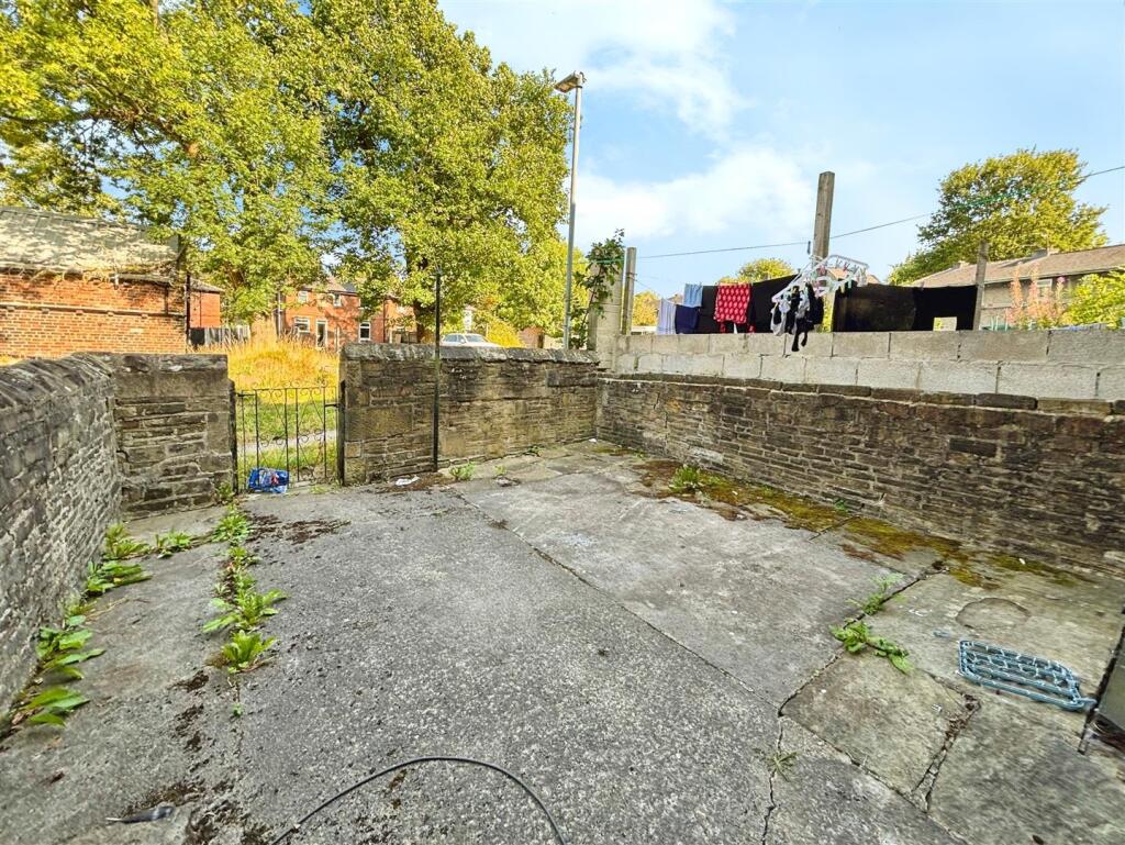 Additional image 14 of Scholemoor Lane, Bradford, BD7 2RN