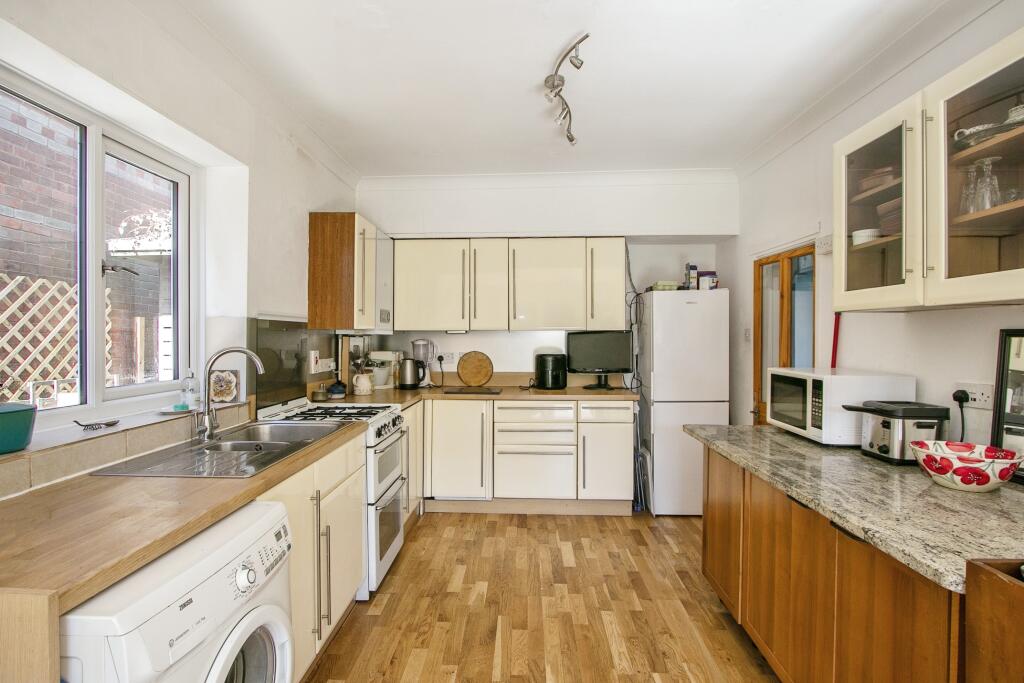 Additional image 4 of Hill Crest Road, Poole, BH12
