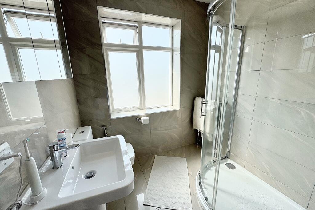 Additional image 13 of Bearwood