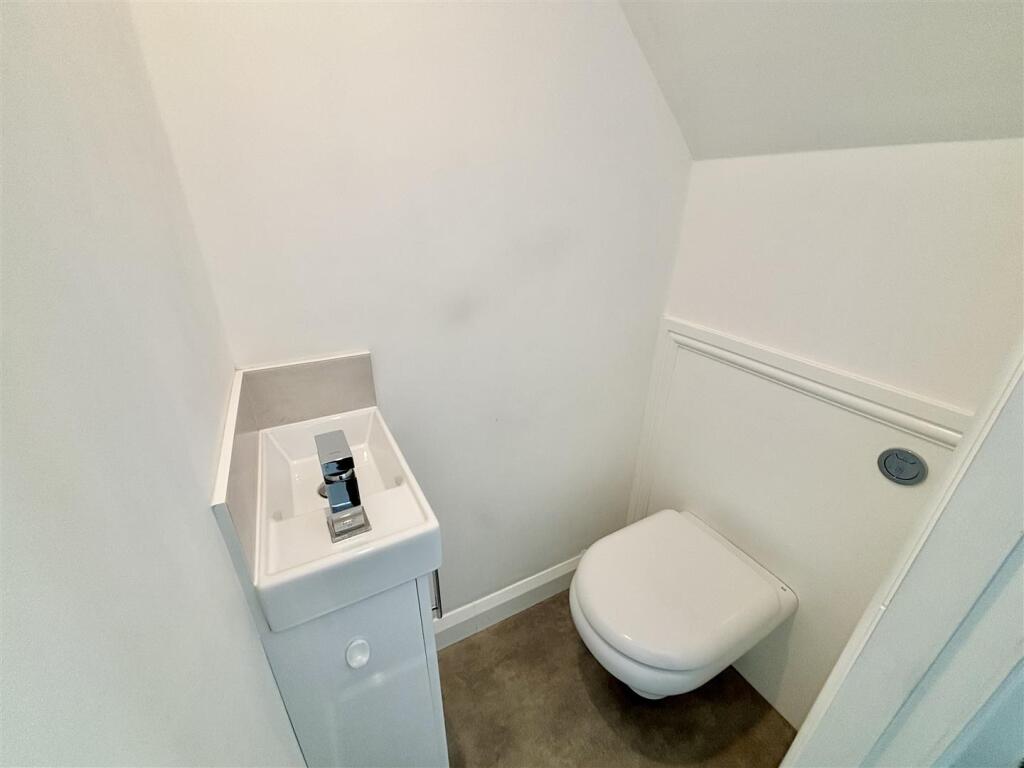 Additional image 7 of Raeburn Drive, Bradford 6