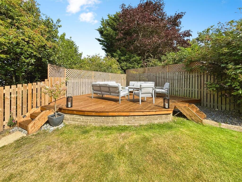 Additional image 19 of Southmere Oval, Bradford, BD7 4HS