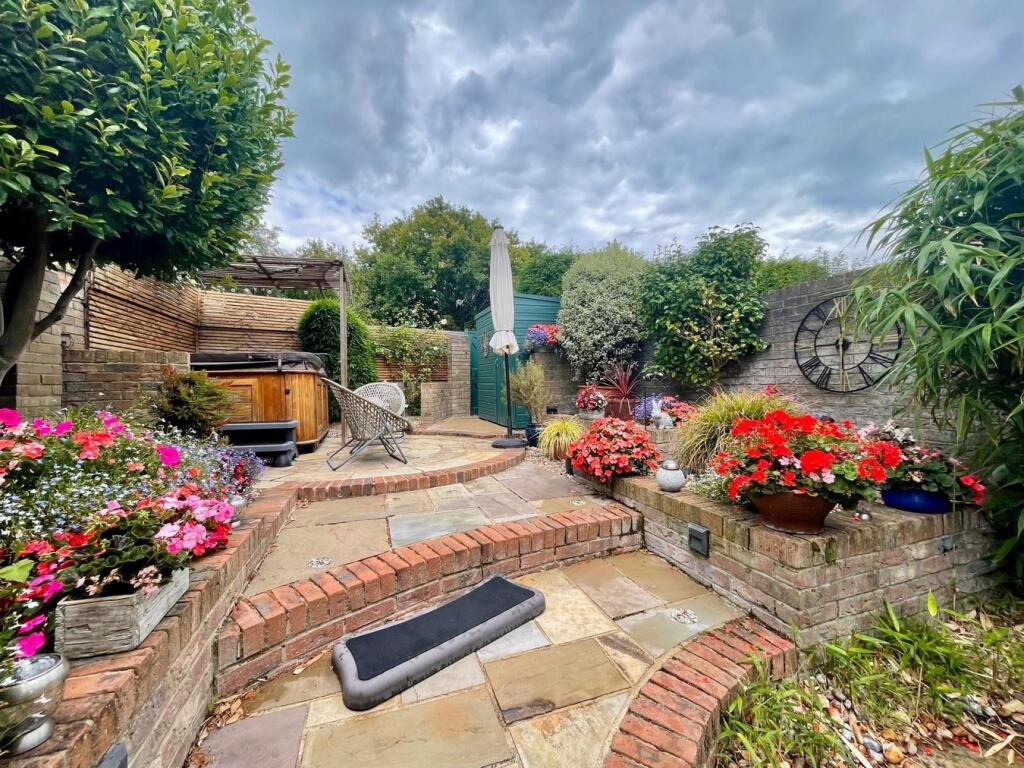 Additional image 23 of Wedgwood Drive, Whitecliff, BH14