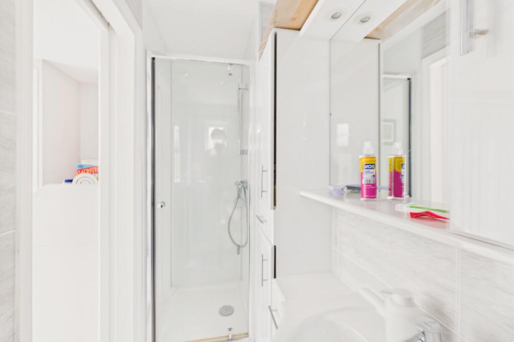 Additional image 24 of Twin Oaks Close, Broadstone, Dorset, BH18