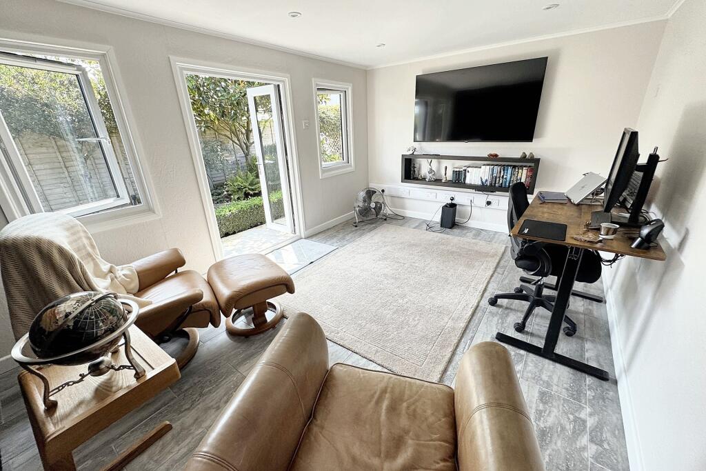 Additional image 17 of Bearwood