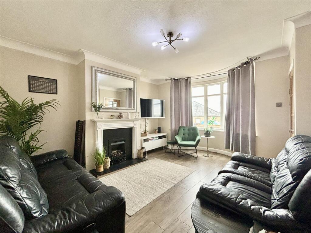 Additional image 7 of Leaventhorpe Lane, Bradford 8
