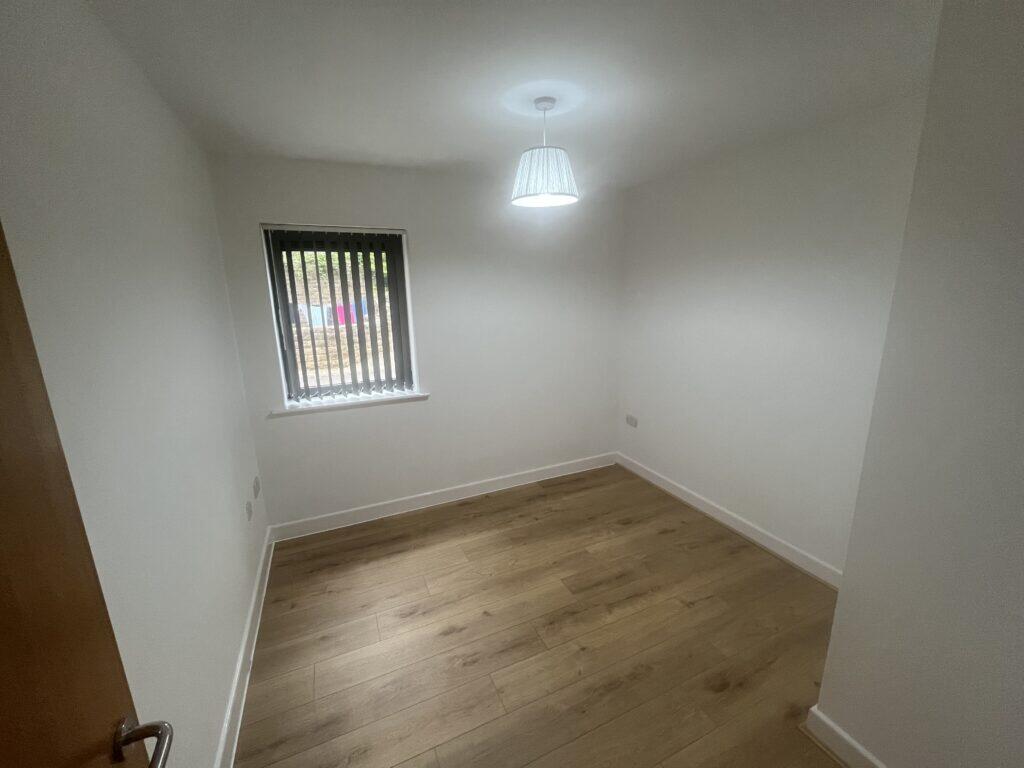 Additional image 10 of Flat 1, Lister Court,Bradford,BD8 7DN