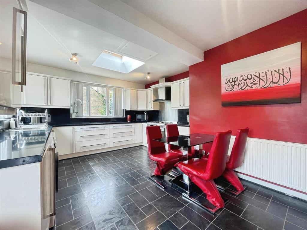 Additional image 2 of Kenmore Crescent Bradford, BD6 3JG