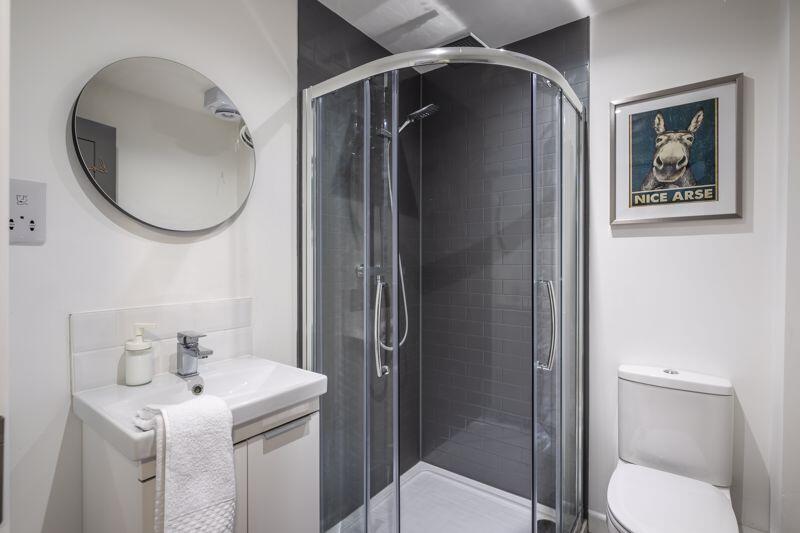 Additional image 7 of Beautiful Large Double Ensuite Room In Branksome - 141 Alder Road, Poole