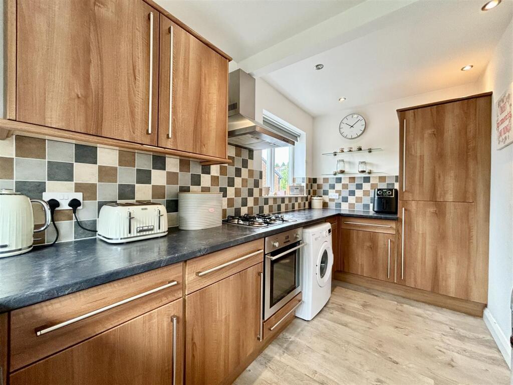 Additional image 4 of Raeburn Drive, Bradford 6