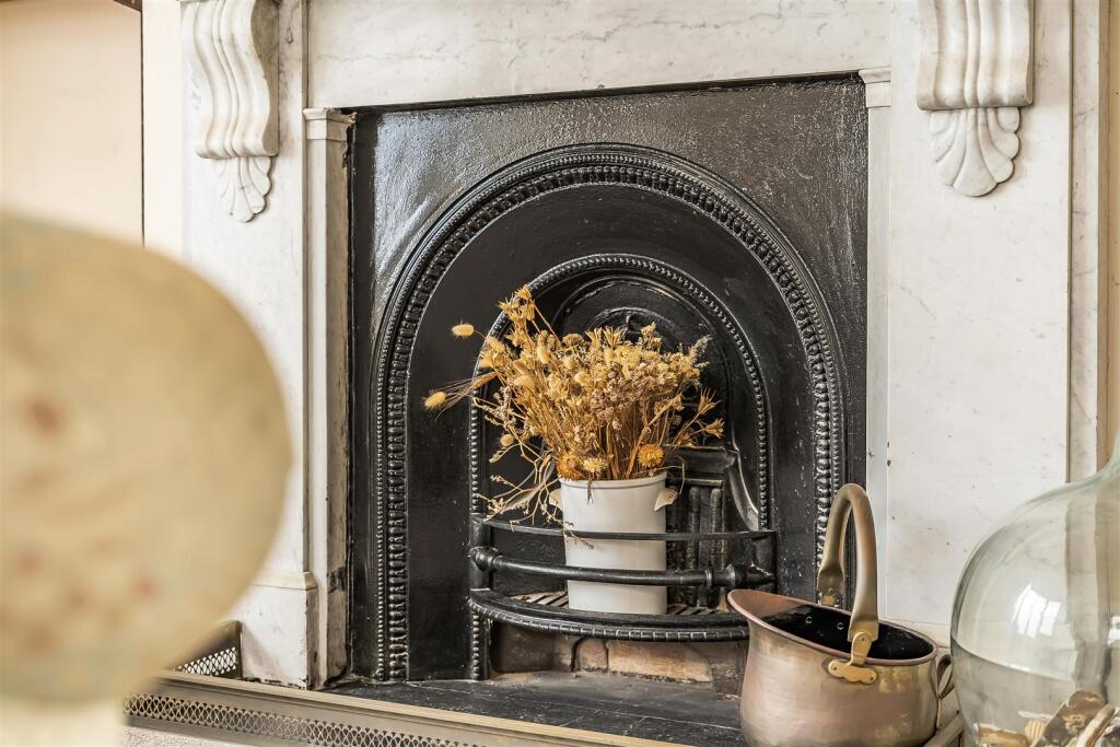 Additional image 8 of Flat 2, 2 Cluny Crescent, Swanage