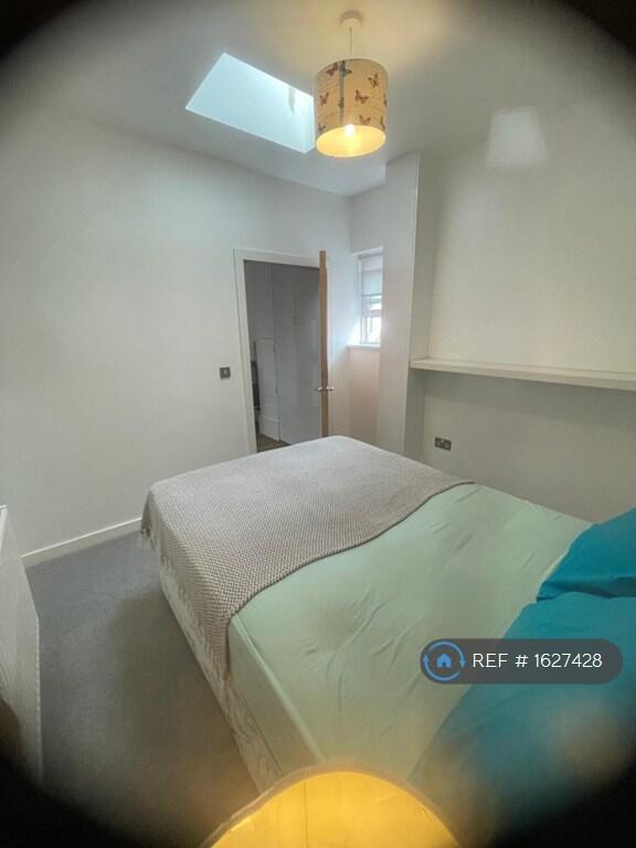 Additional image 10 of Globe Lane, Poole, BH15