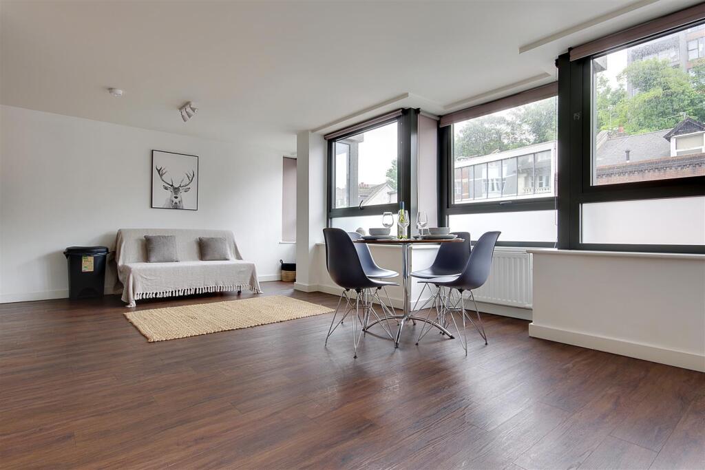 Additional image 7 of Flat 2 Hill House, Bournemouth BH1