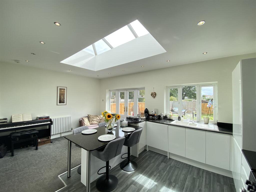 Additional image 4 of Hinchliffe Road, Poole