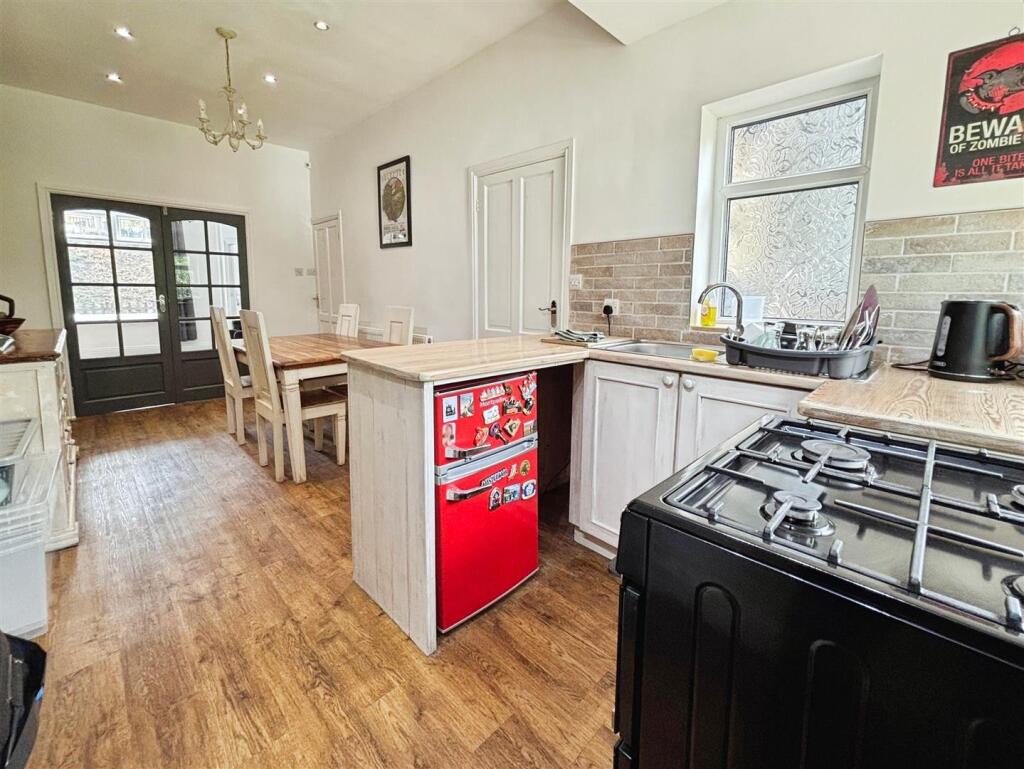 Additional image 3 of Old Road, Bradford, BD7 4PE