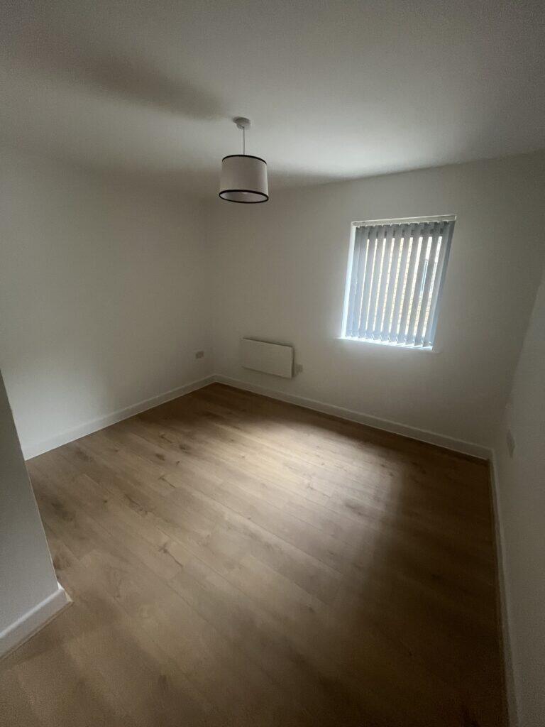 Additional image 7 of Flat 1, Lister Court,Bradford,BD8 7DN