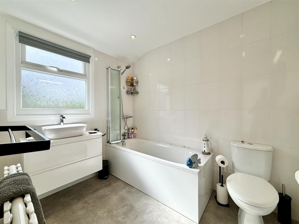 Additional image 14 of Raeburn Drive, Bradford 6