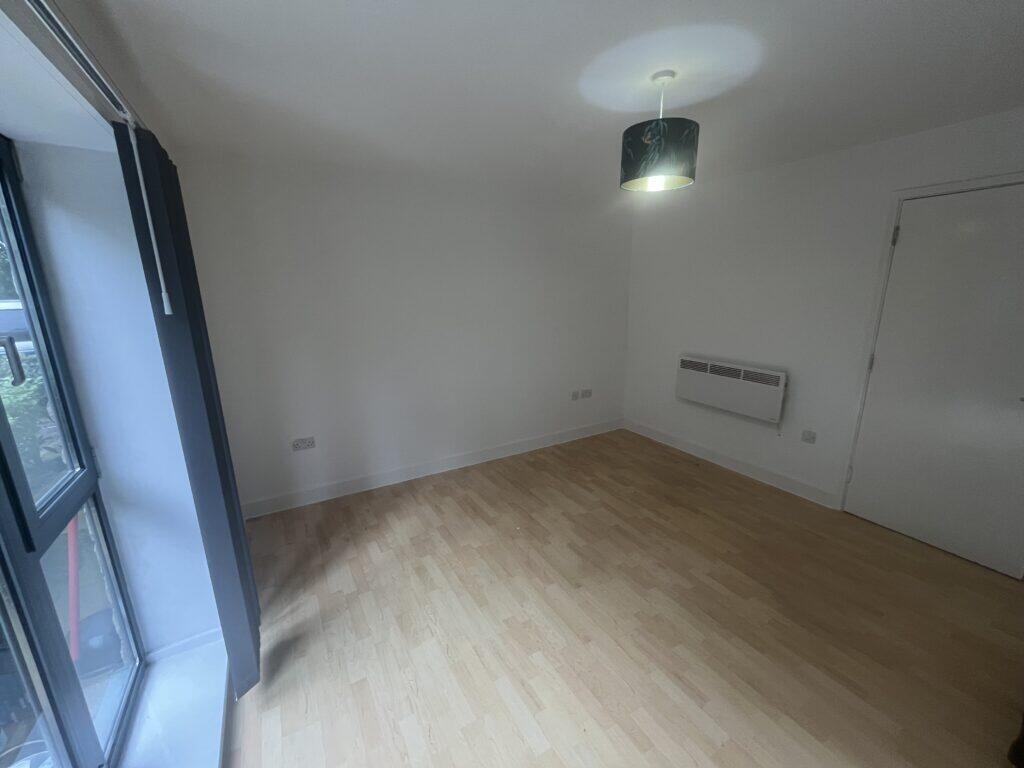 Additional image 6 of Flat 1, Lister Court,Bradford,BD8 7DN
