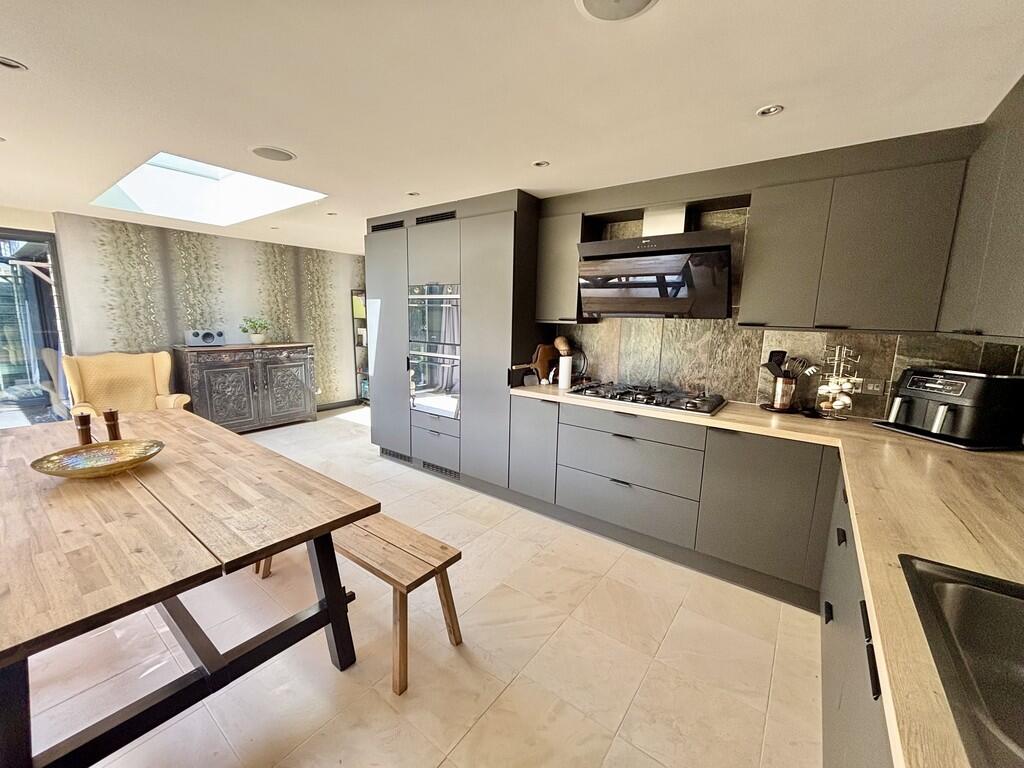 Additional image 11 of Cheam Road, Broadstone