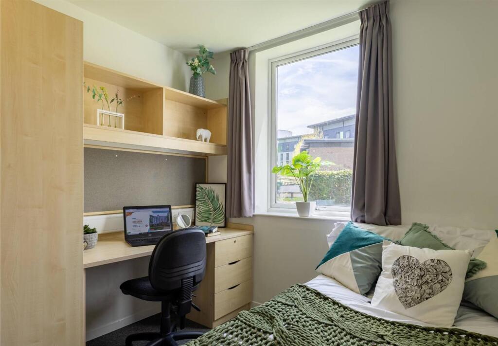 Additional image 5 of Bradford |student | September | BD7