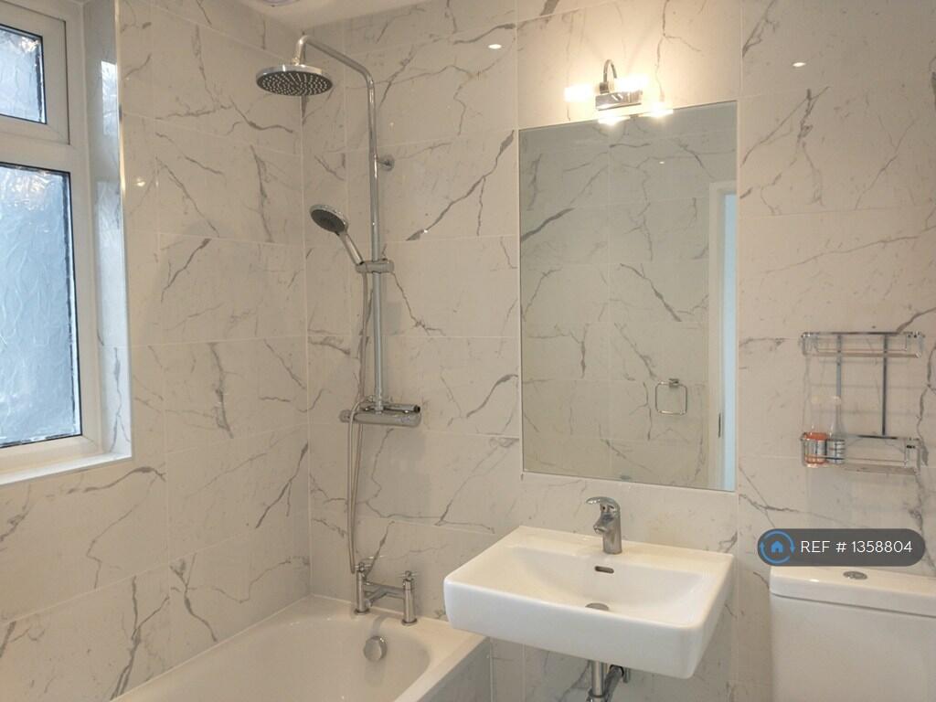 Additional image 10 of Panorama Rd, Poole, BH13