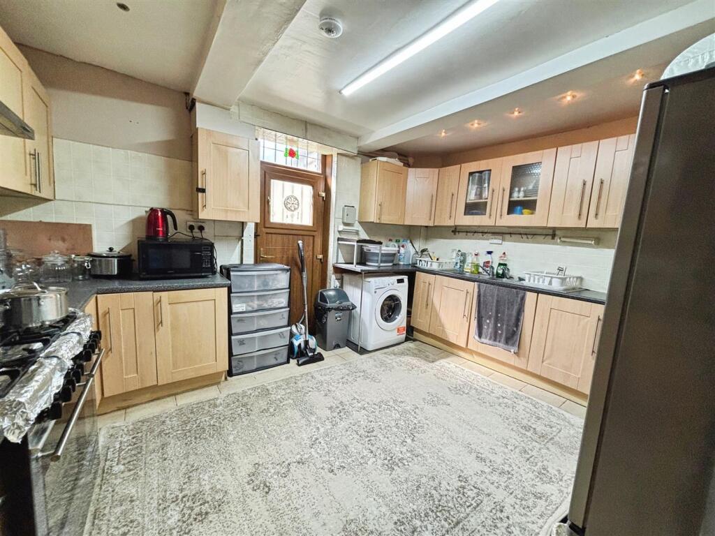 Additional image 9 of Parkside Road, Bradford, BD5 8PG