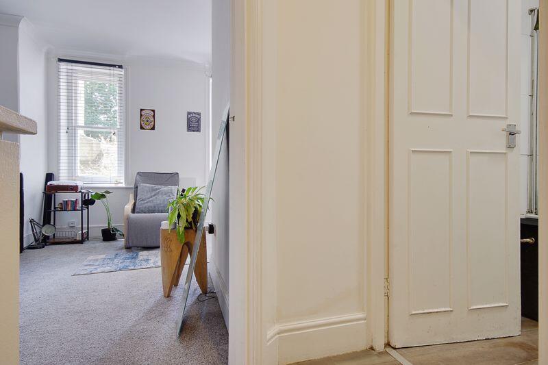 Additional image 12 of Nr Westbourne, Studio Flat, Swimming Pool.