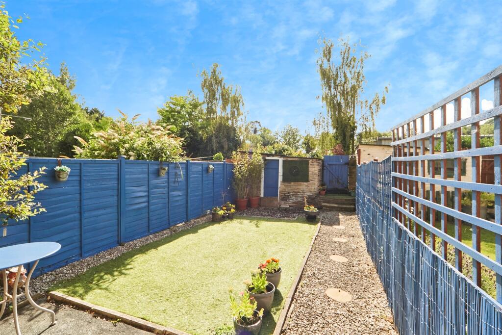 Additional image 14 of Highfield Road, Frizinghall, Bradford