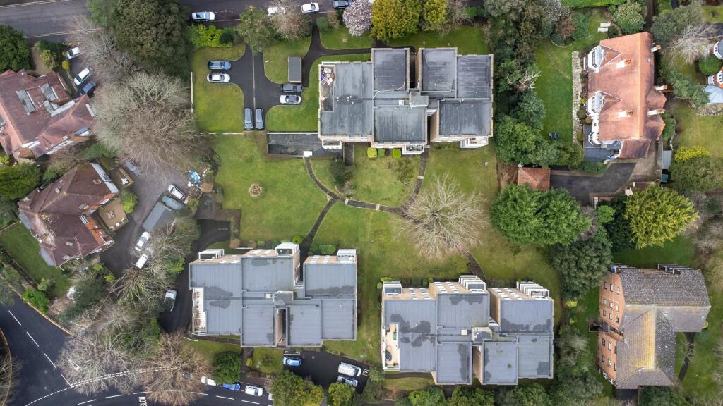 Additional image 10 of Modern 2 bed flat in Meyrick Court