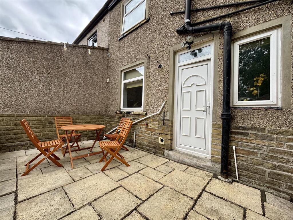 Additional image 15 of Leaventhorpe Lane, Bradford 8