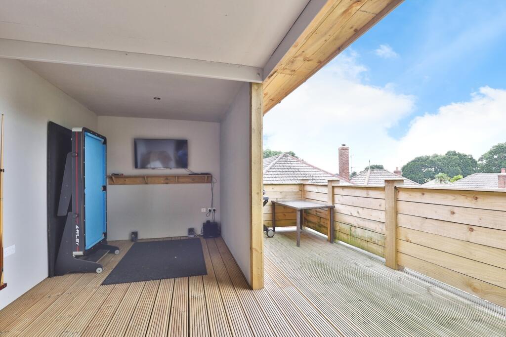 Additional image 16 of Hull Crescent, BEARWOOD, Bournemouth, Dorset, BH11