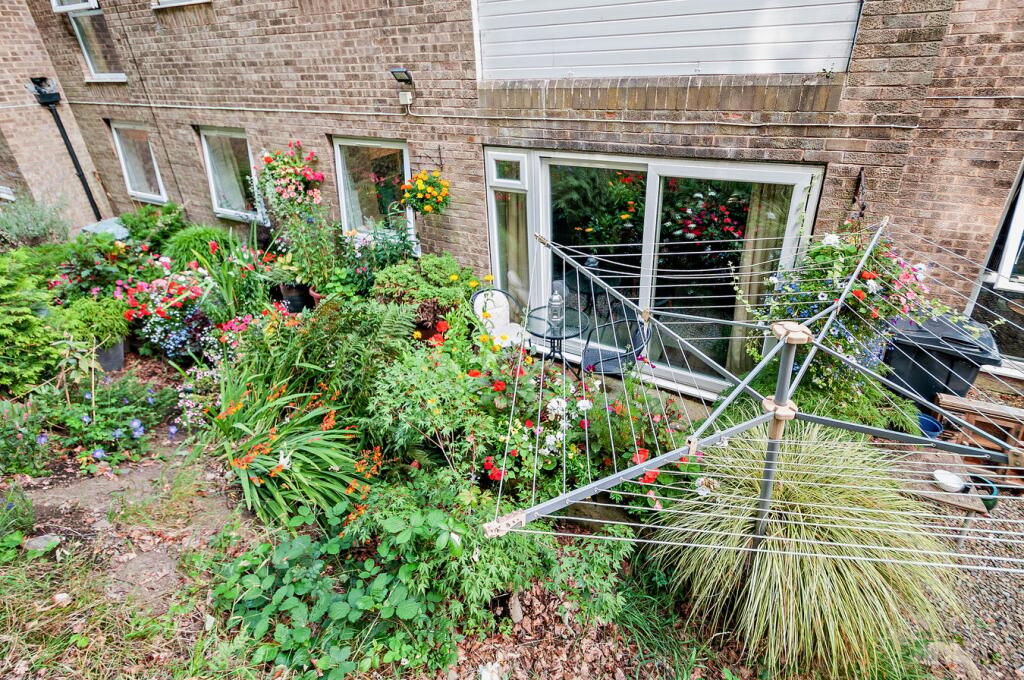 Additional image 18 of Frizley Gardens, Bradford, BD9