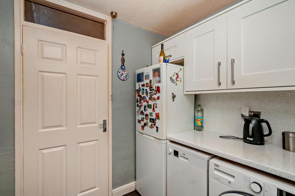 Additional image 3 of Frizley Gardens, Bradford, BD9