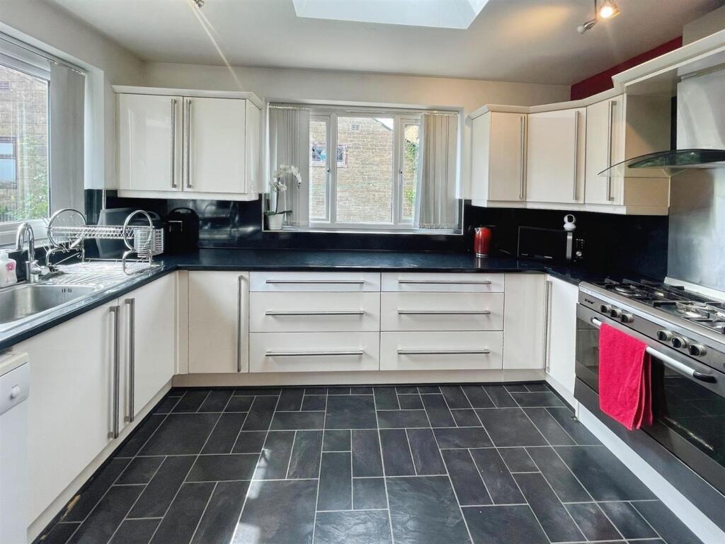 Additional image 4 of Kenmore Crescent Bradford, BD6 3JG