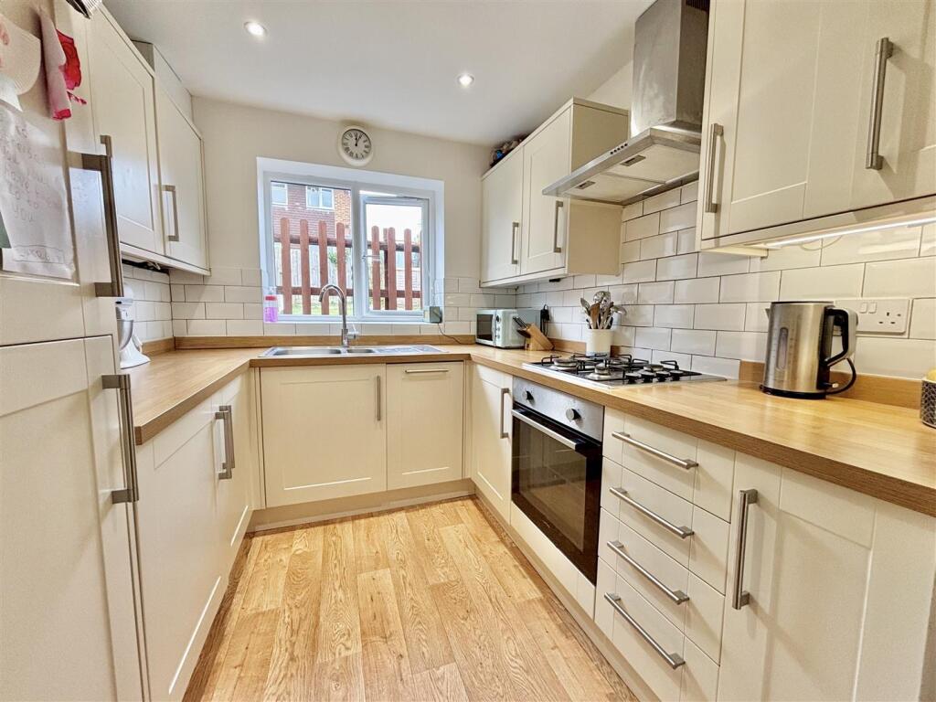 Additional image 4 of Hannams Close, Lytchett Matravers