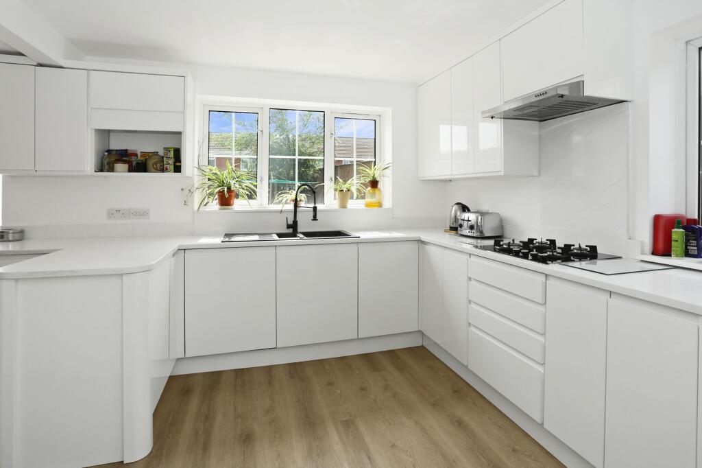 Additional image 8 of Waytown Close, Poole, BH17