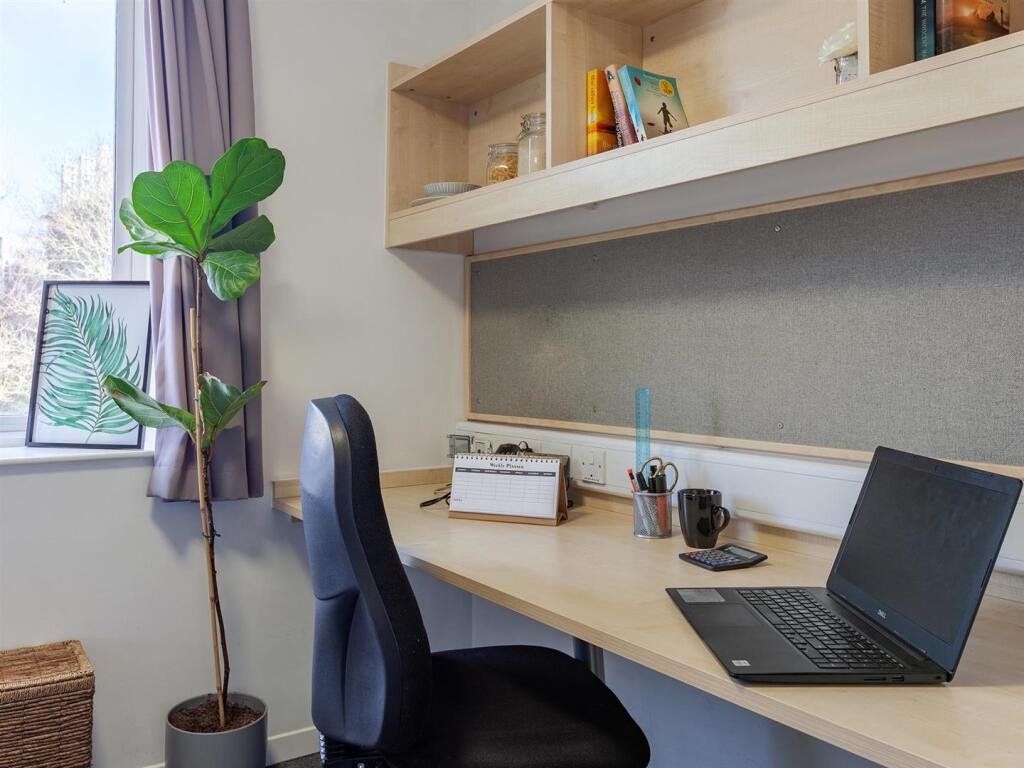 Additional image 30 of Bradford |student | September | BD7