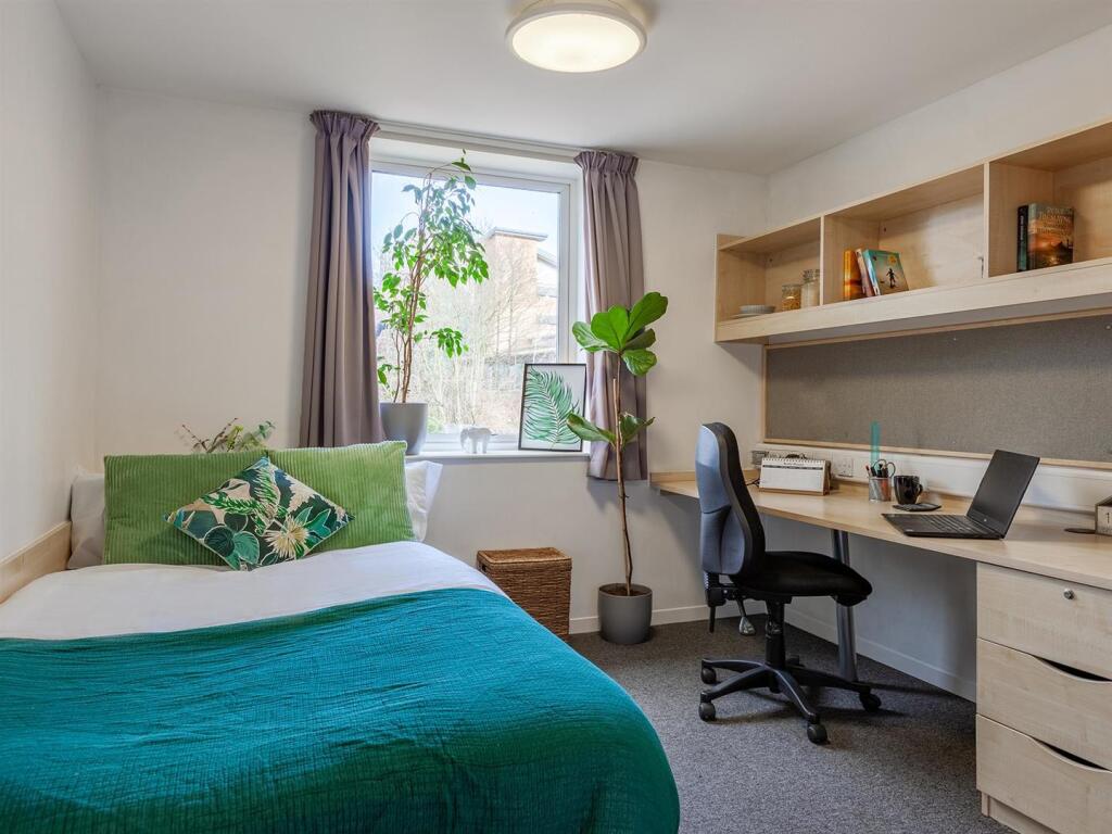 Additional image 29 of Bradford |student | September | BD7