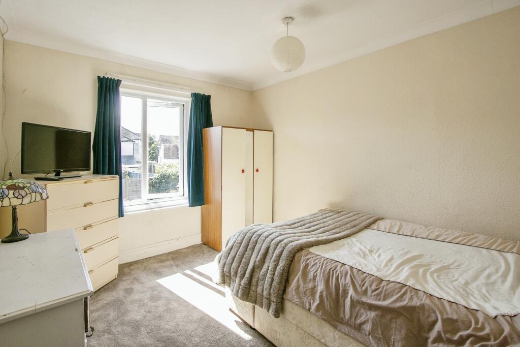 Additional image 11 of Hill Crest Road, Poole, BH12
