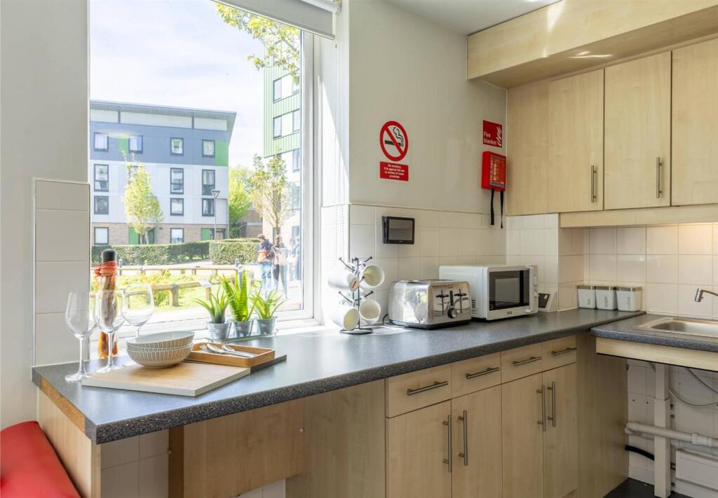 Additional image 7 of Bradford |student | September | BD7