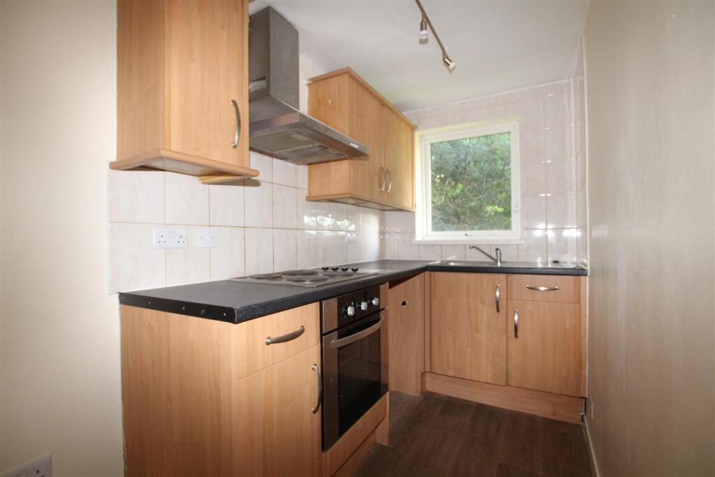 Additional image 6 of Glenbrook Drive, Bradford
