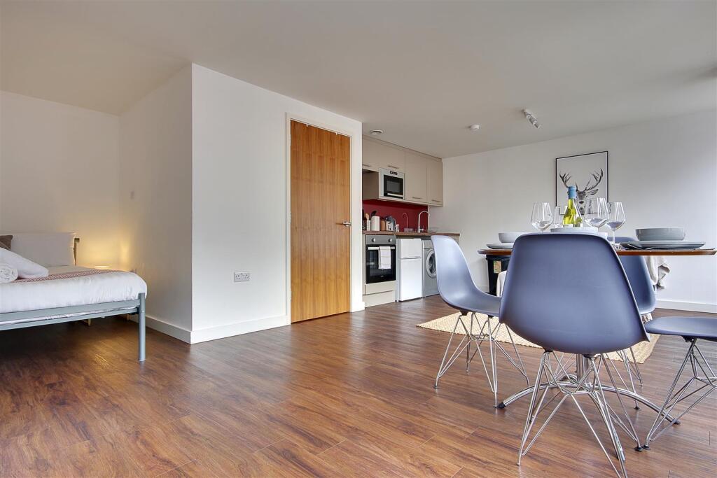 Additional image 6 of Flat 2 Hill House, Bournemouth BH1