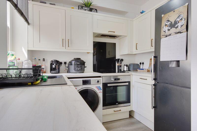 Additional image 22 of Nr Westbourne, Studio Flat, Swimming Pool.