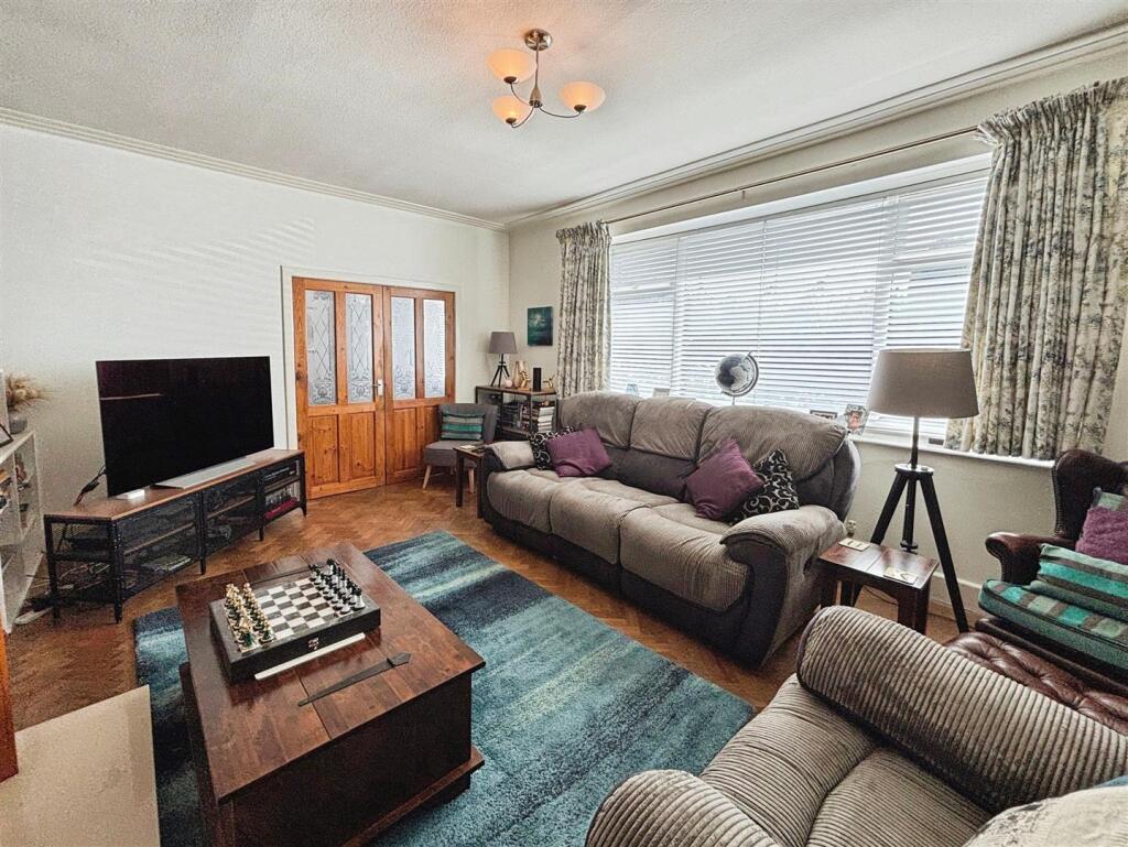 Additional image 7 of Southmere Oval, Bradford, BD7 4HS