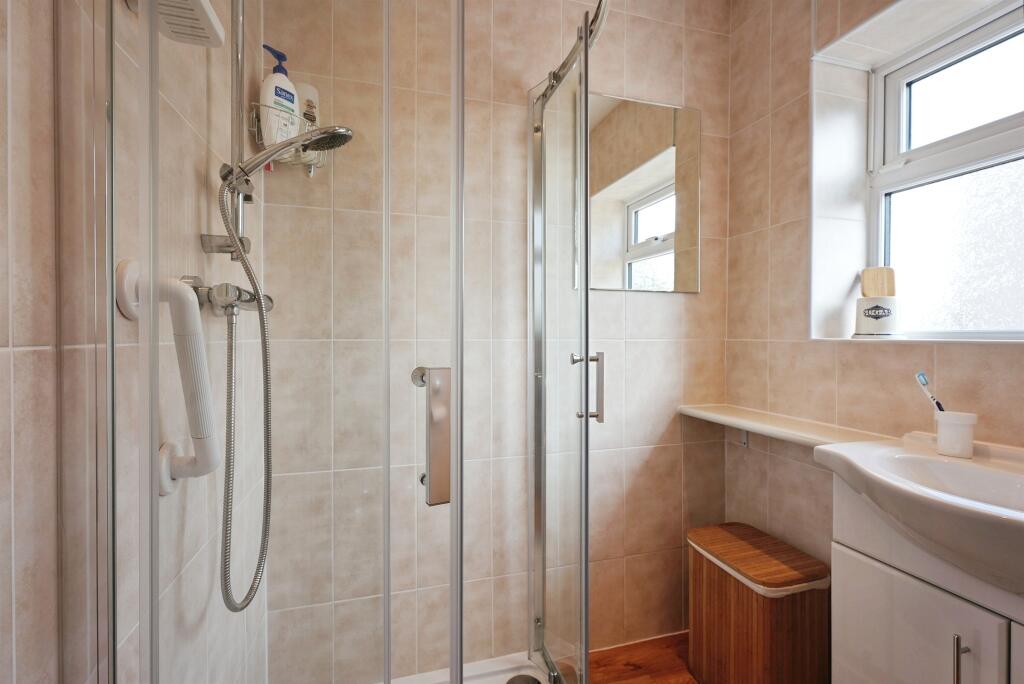 Additional image 13 of Fairway, Bradford