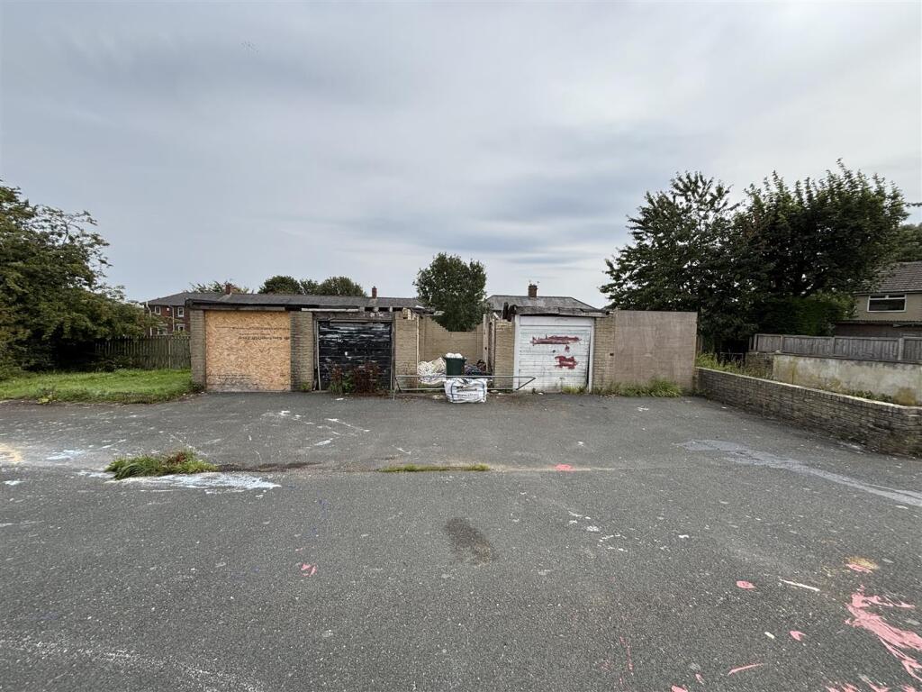 Additional image 2 of Oakroyd Road, Bradford, BD6 1RF